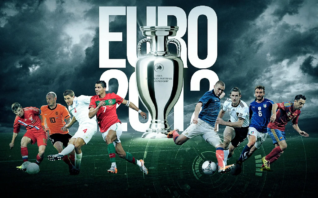 助理裁判举旗示意越位